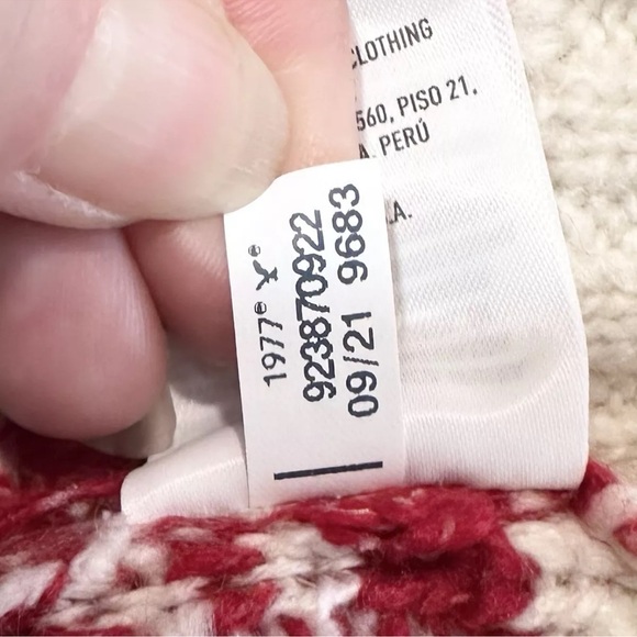 American Eagle AE Chunky Sweater Medium Soft Mock Neck Fair Isle Holiday Red NWT - Picture 13 of 16